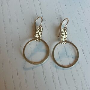 Chic Gold toned, Lightweight Dangle Earrings